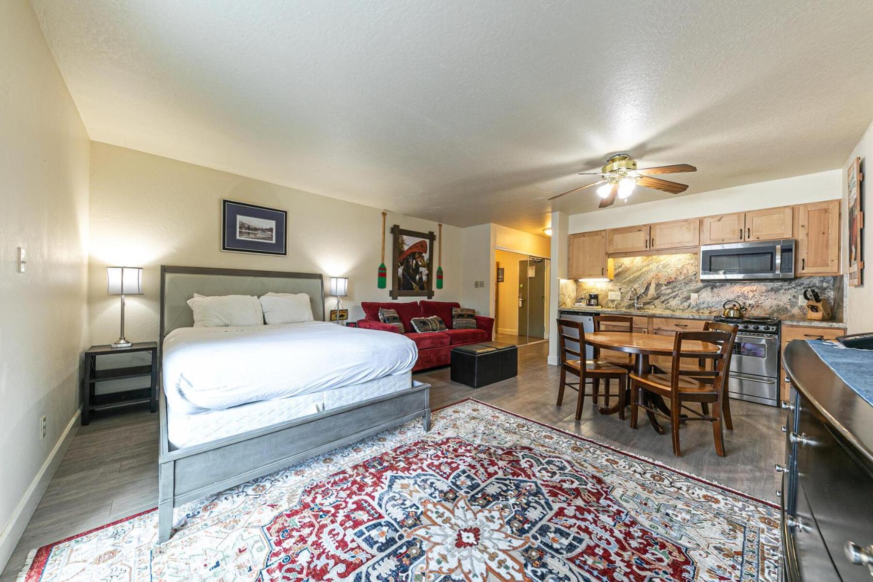 Charming Queen Studio Deluxe W/Balcony #233 At Donner Lake Village Тръки Екстериор снимка