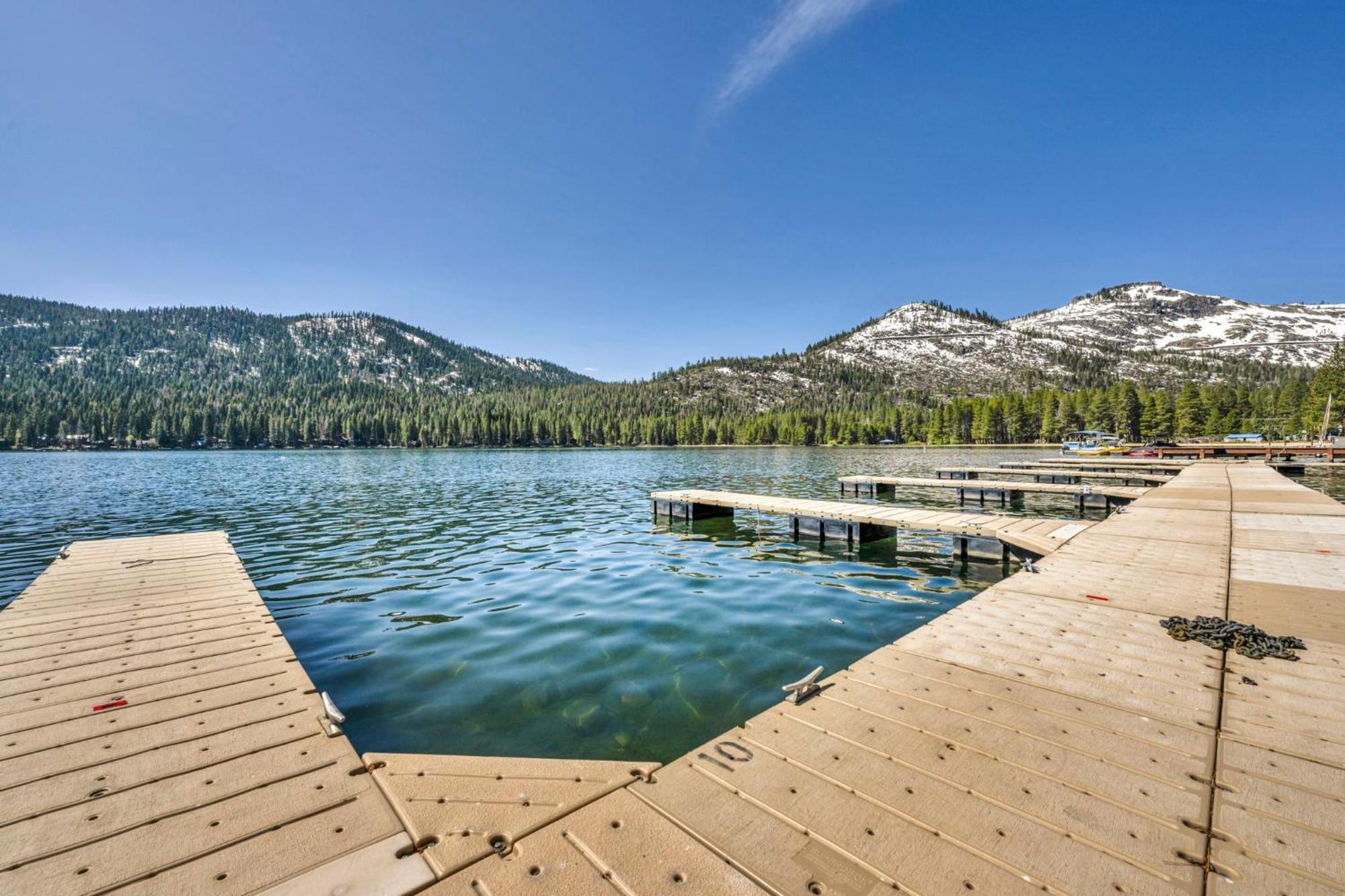 Charming Queen Studio Deluxe W/Balcony #233 At Donner Lake Village Тръки Екстериор снимка